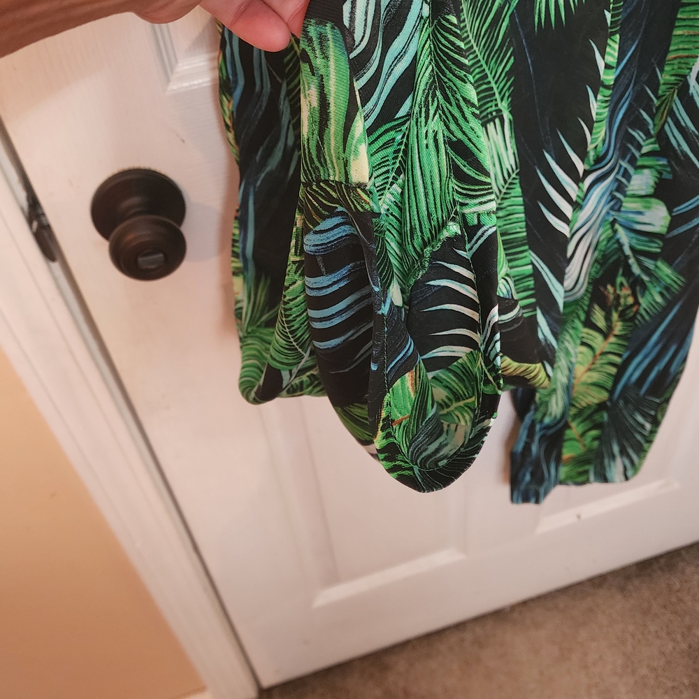 SHEIN Green Leaf Print Wide Leg Pants - Picture 2 of 5